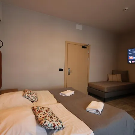 Garden Hotel- Jestesmy W Trakcie Modernizacji