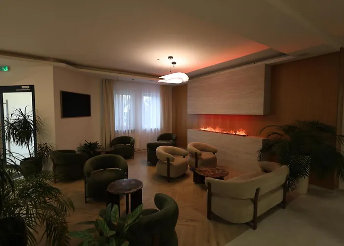 Garden Hotel- Jestesmy W Trakcie Modernizacji 3* Krakau
