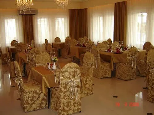 Garden Hotel- Jestesmy W Trakcie Modernizacji Krakau