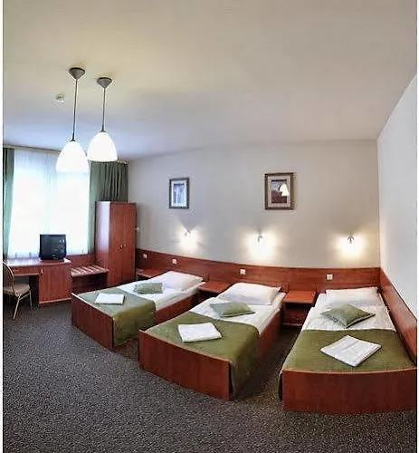 Garden Hotel- Jestesmy W Trakcie Modernizacji Krakau