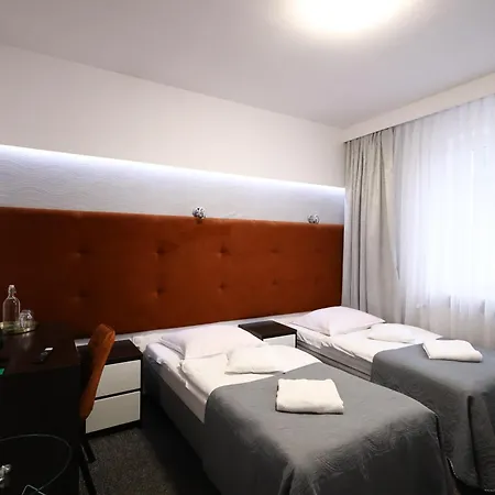 Krakow Garden Hotel- Bezplatny Parking 3*