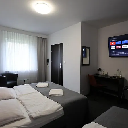 Krakow Garden Hotel- Bezplatny Parking