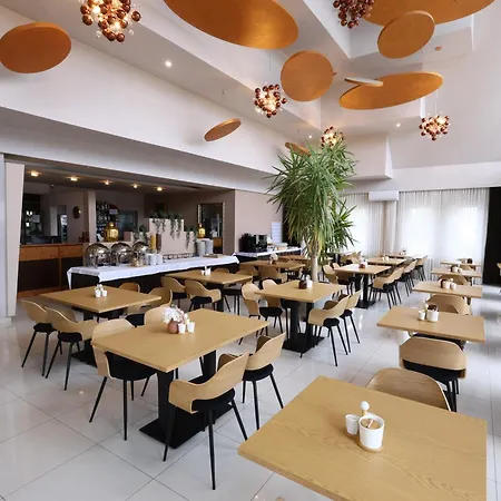 Garden - Bezplatny Parking Hotel Cracovia