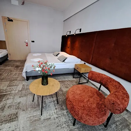 Garden - Bezplatny Parking Hotel