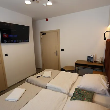 Garden - Bezplatny Parking 3*