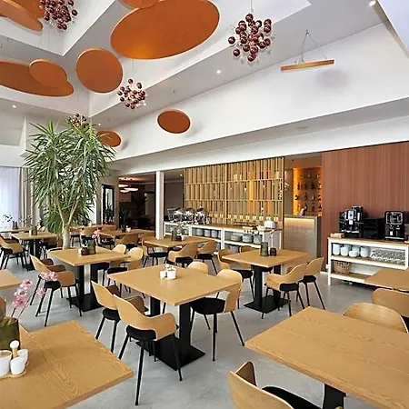 Garden - Bezplatny Parking Hotel 3*