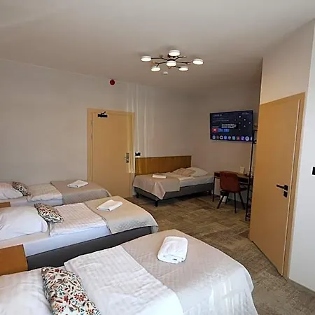 Hotel Garden - Bezplatny Parking Cracovia