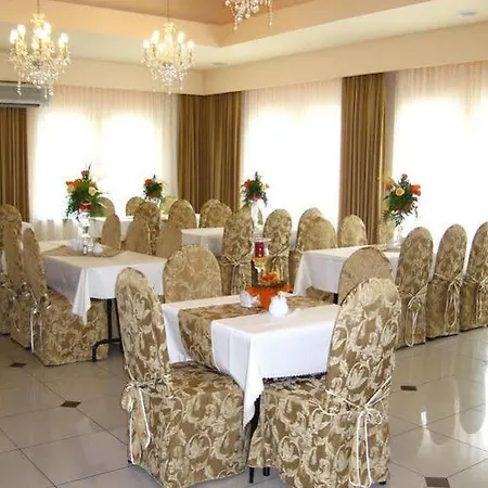 מלון Krakow Garden Hotel- Jestesmy W Trakcie Modernizacji 3*