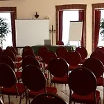Garden Hotel- Jesteśmy W Trakcie Modernizacji Hotel 3*