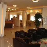 Garden Hotel- Jesteśmy W Trakcie Modernizacji Hotel 3*
