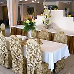 Garden Hotel- Jesteśmy W Trakcie Modernizacji