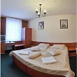 Hotel Garden Hotel- Jesteśmy W Trakcie Modernizacji 3*