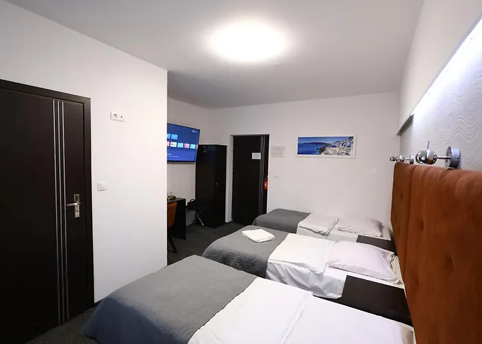 Garden Hotel- Jestesmy W Trakcie Modernizacji 3* Krakov