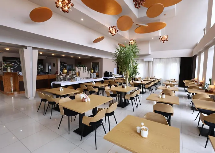 Garden Hotel- Jestesmy W Trakcie Modernizacji Hotel Krakov