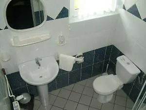 Garden Hotel- Jestesmy W Trakcie Modernizacji 3* Krakov